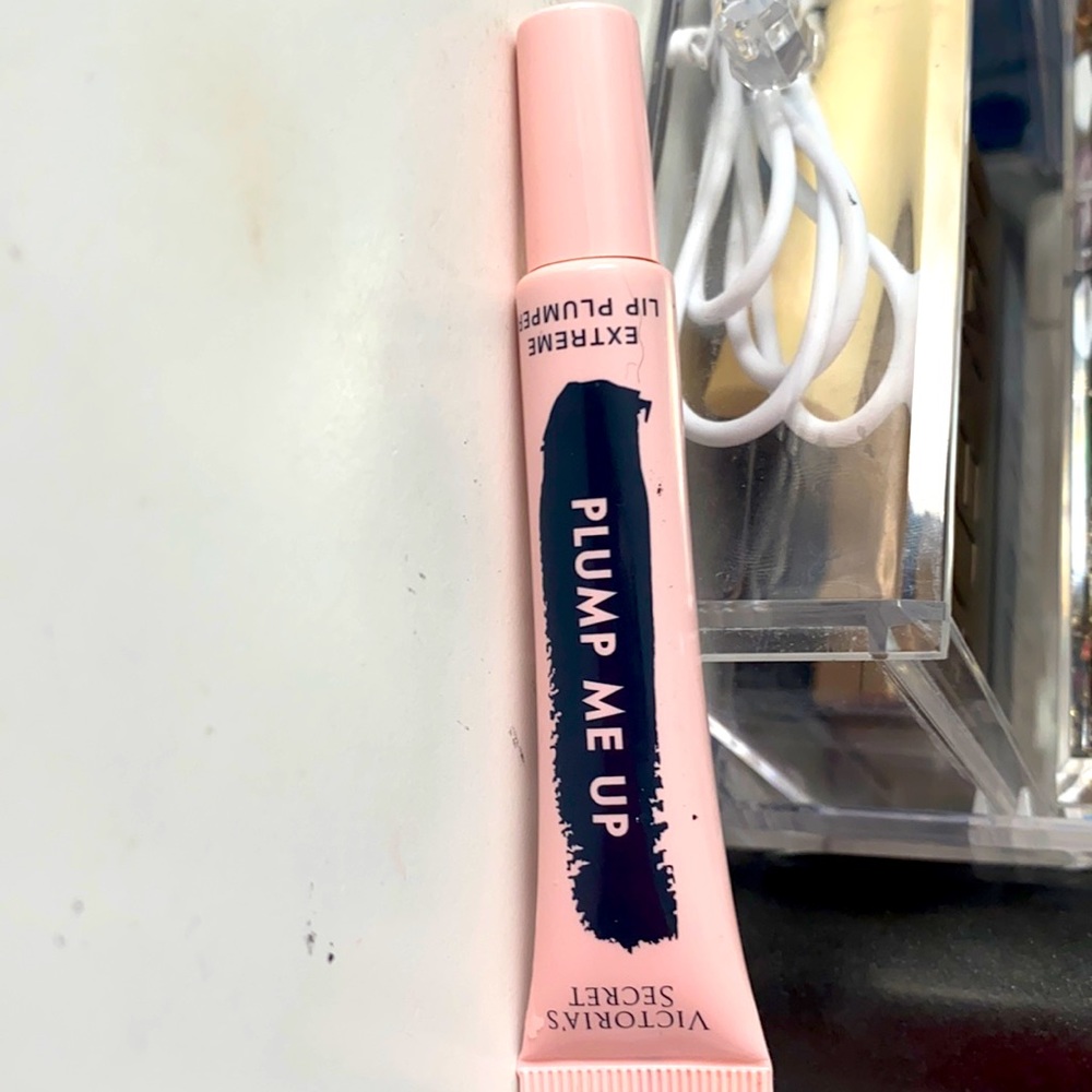a lip plumper